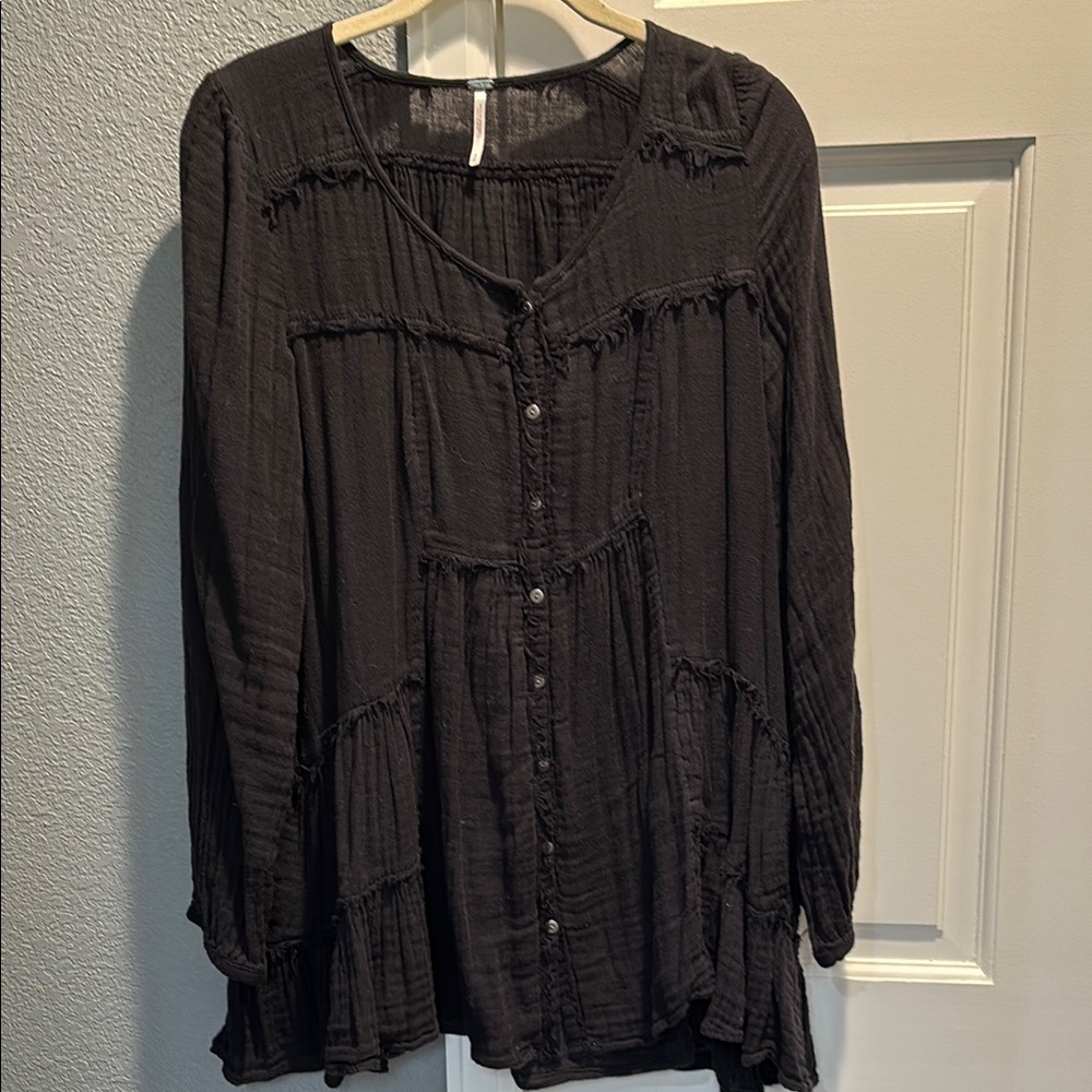 Free People Women's flowy Black Button-Up Top